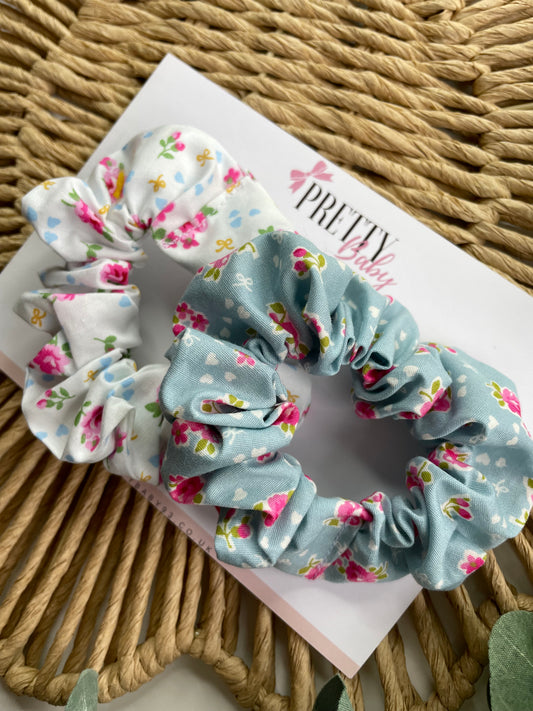 Floral mini scrunchie