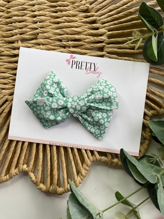 Mint green floral pinwheel
